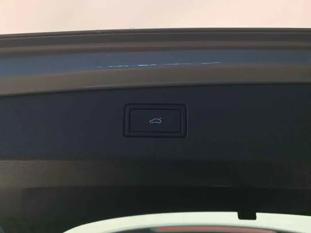 Volkswagen Tiguan - Thumbnail 17