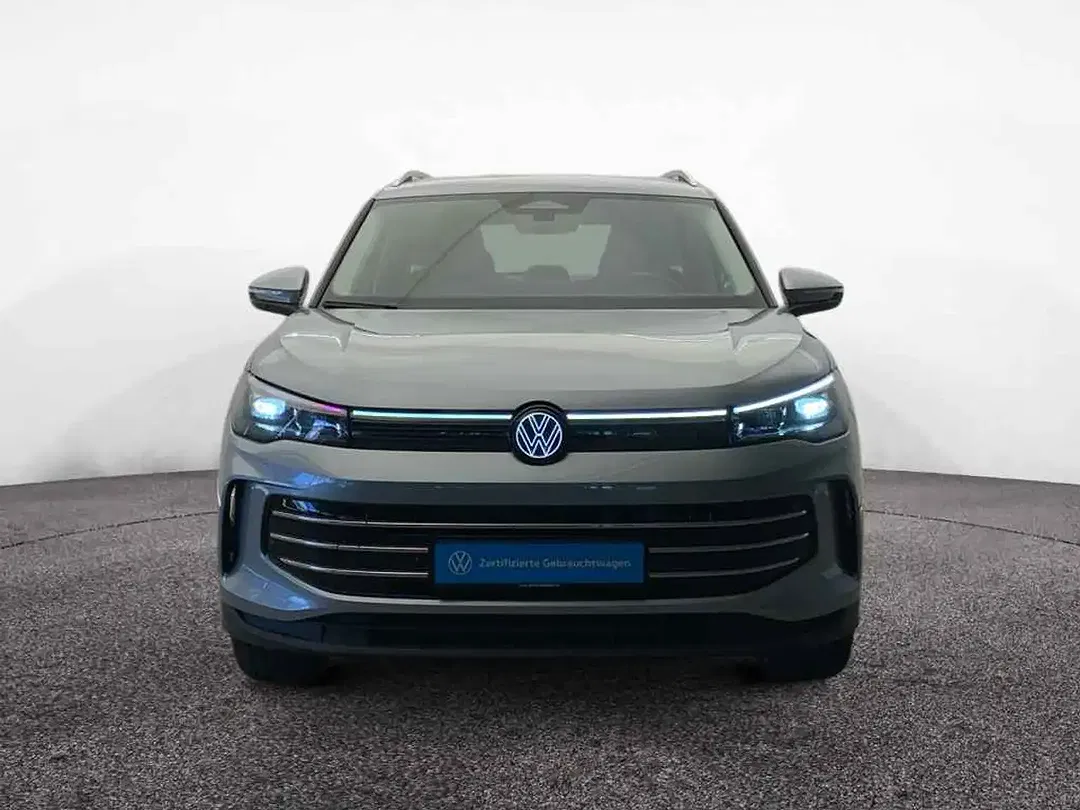 Volkswagen Tiguan - Thumbnail 2