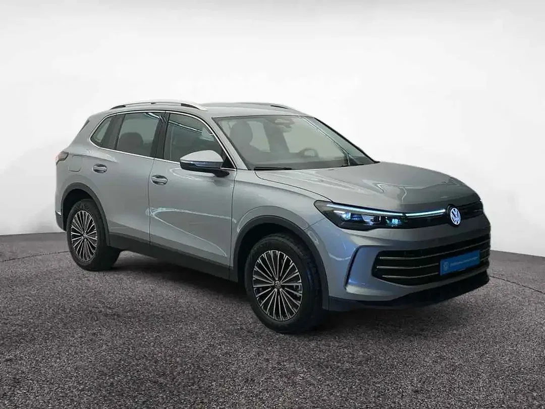 Volkswagen Tiguan - Thumbnail 3