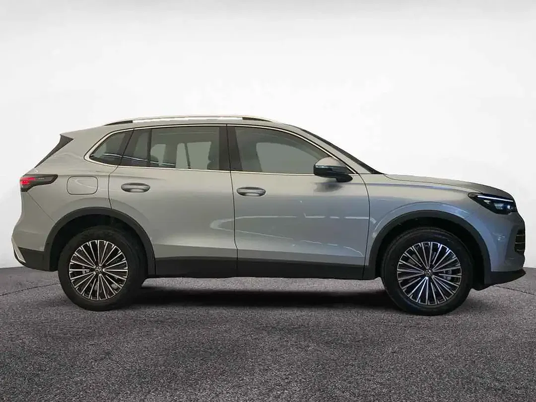 Volkswagen Tiguan - Thumbnail 5