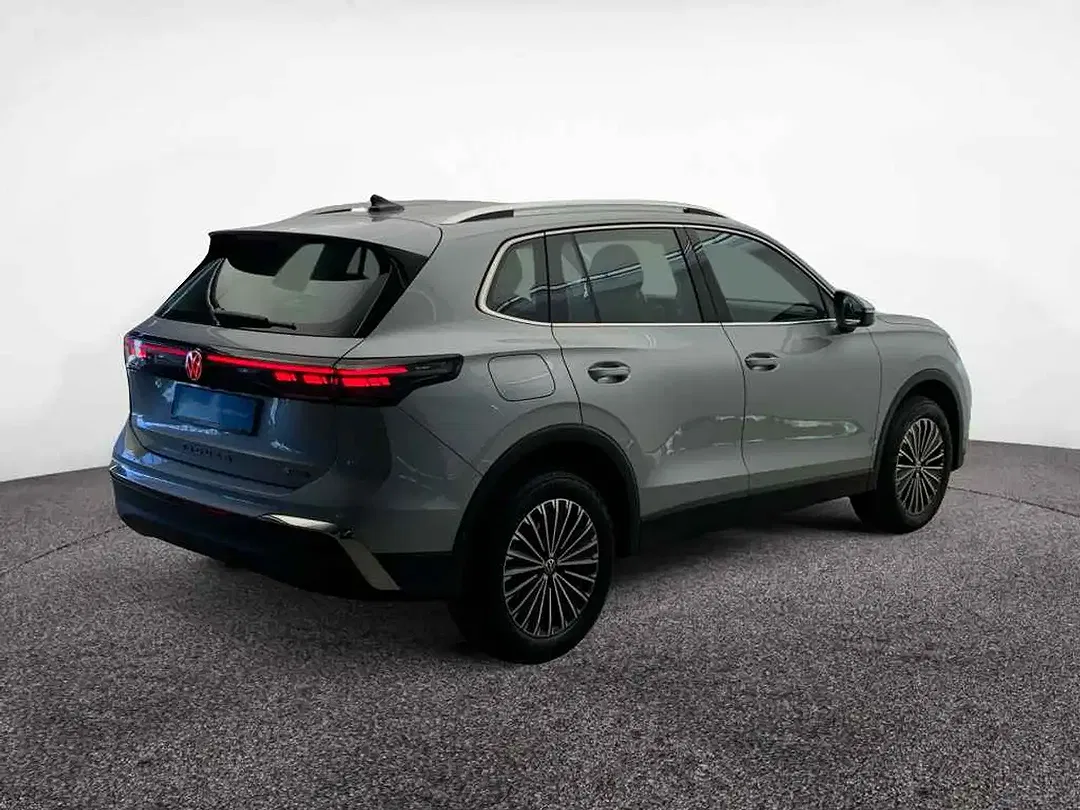 Volkswagen Tiguan - Thumbnail 6
