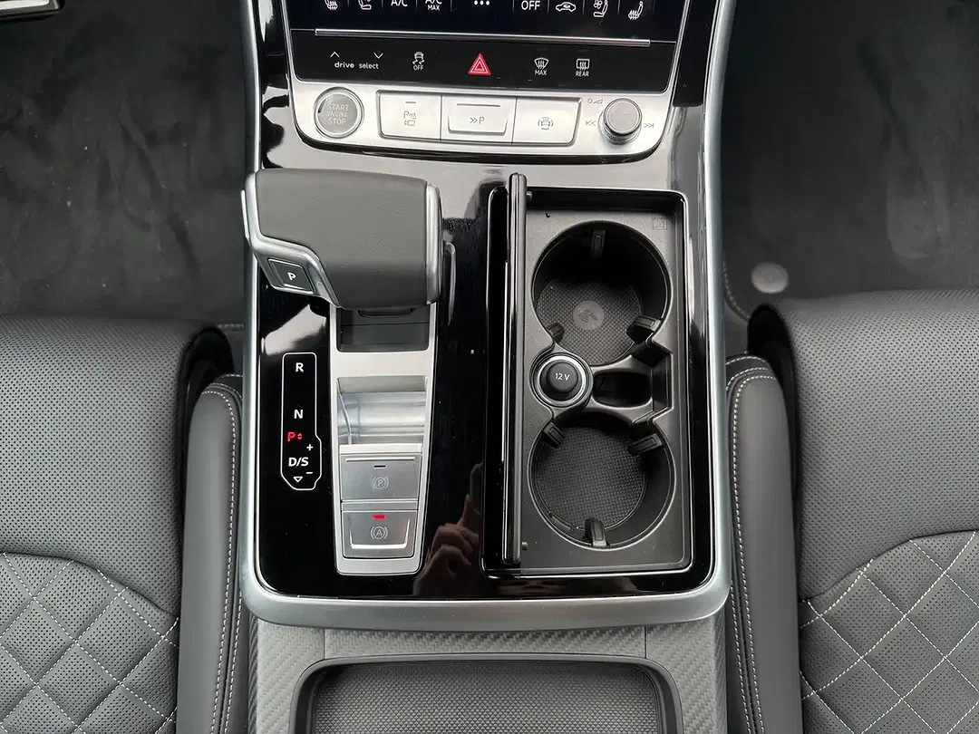 Audi Q8 - Thumbnail 14