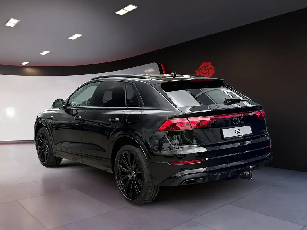 Audi Q8 - Thumbnail 3