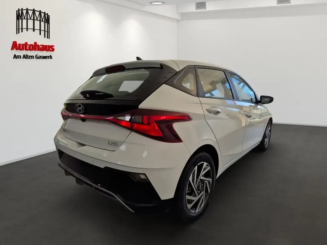 Hyundai i20 - Thumbnail 3