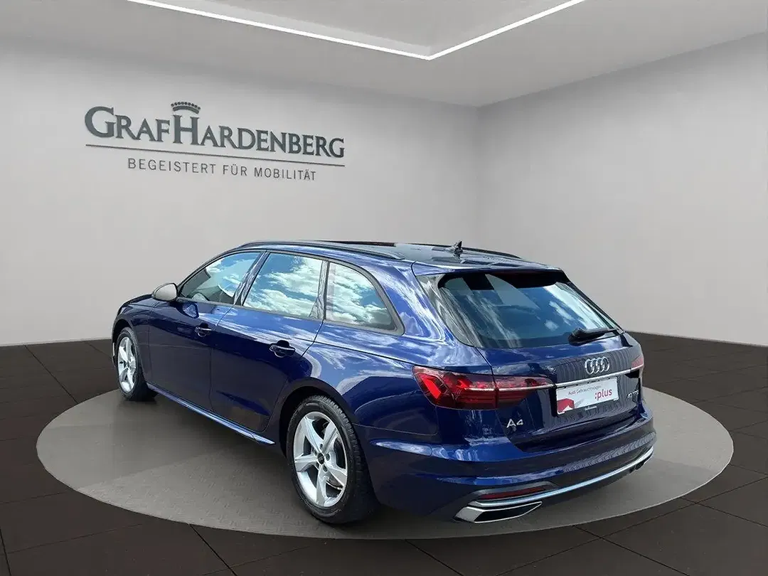 Audi A4 - Thumbnail 4