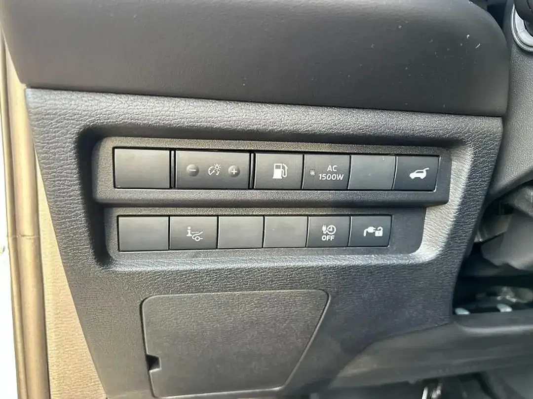 Mitsubishi Outlander - Thumbnail 15