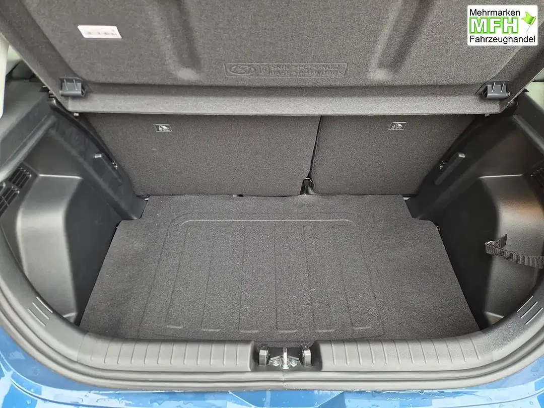 Hyundai i20 - Thumbnail 9