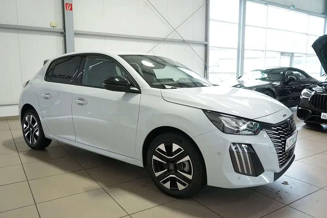 Peugeot 208 - Thumbnail 6