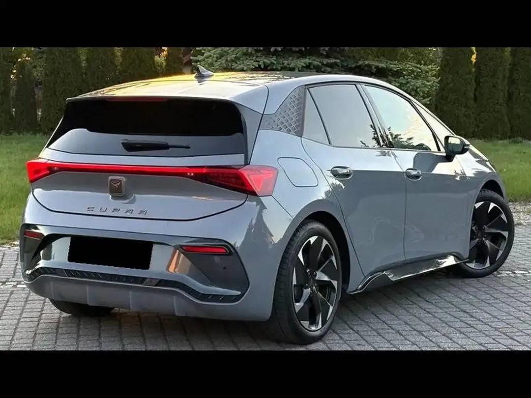 CUPRA Born - Thumbnail 9