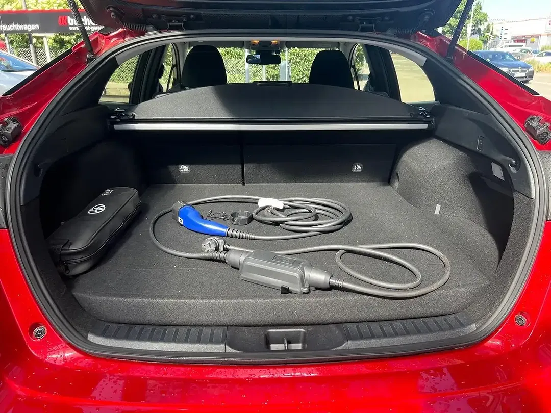 Toyota Prius - Thumbnail 14