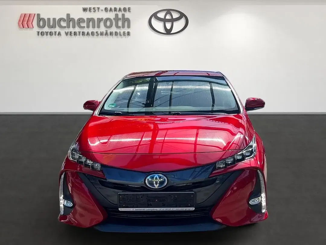 Toyota Prius - Thumbnail 2