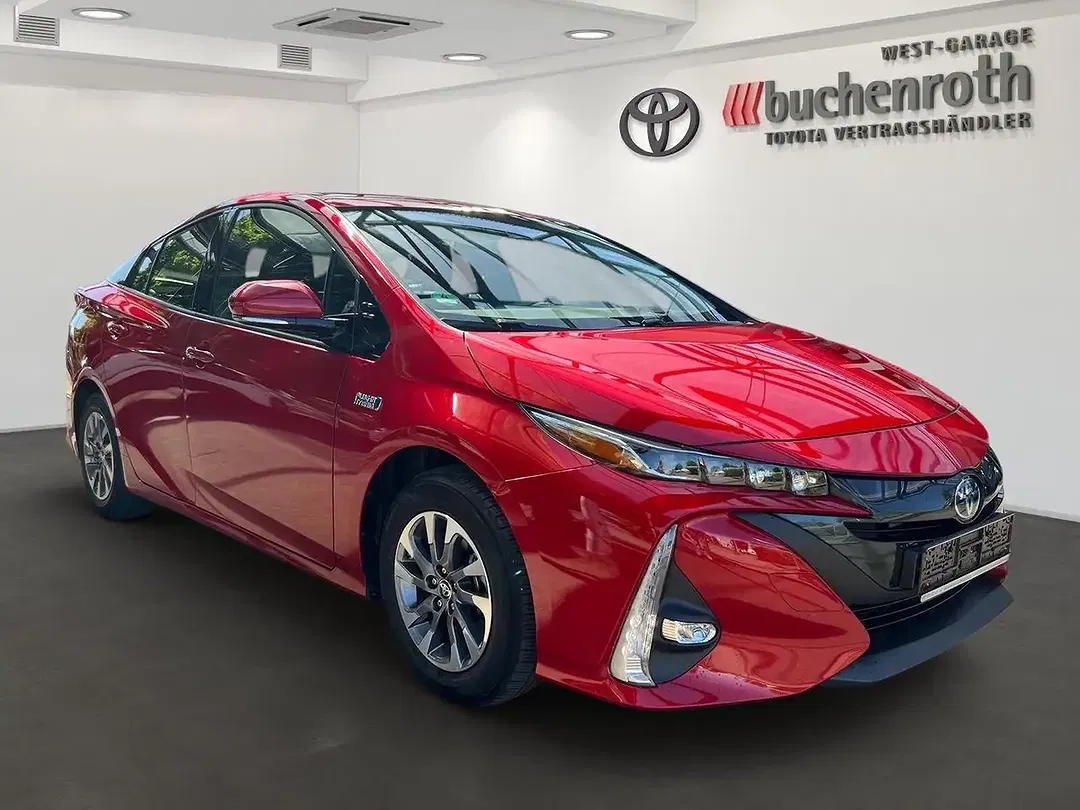 Toyota Prius - Thumbnail 3