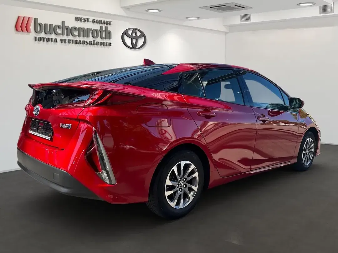 Toyota Prius - Thumbnail 5