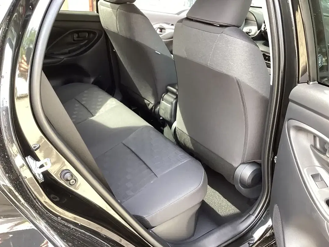 Toyota Yaris - Thumbnail 12