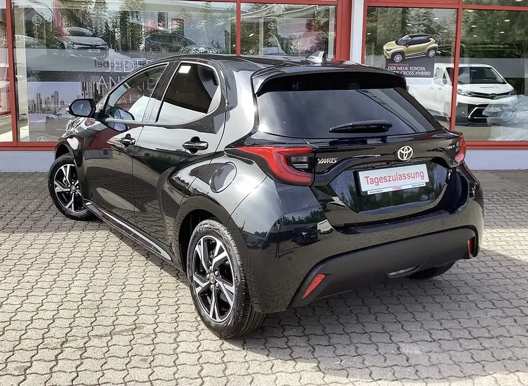 Toyota Yaris - Thumbnail 2