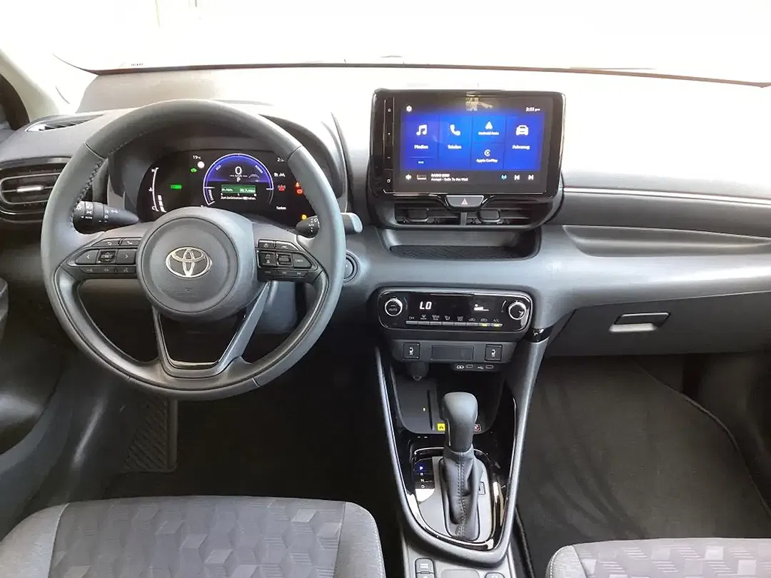 Toyota Yaris - Thumbnail 7