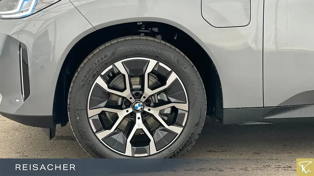 BMW X3 - Thumbnail 3