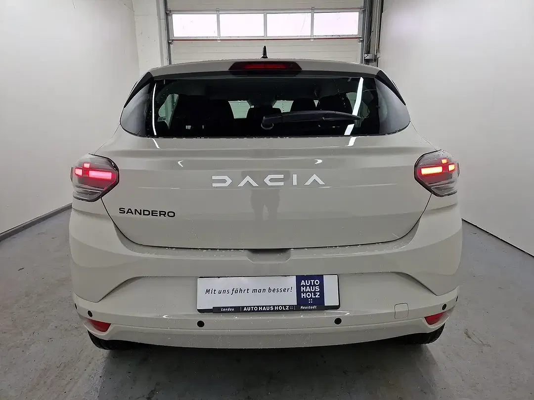 Dacia Sandero - Thumbnail 3