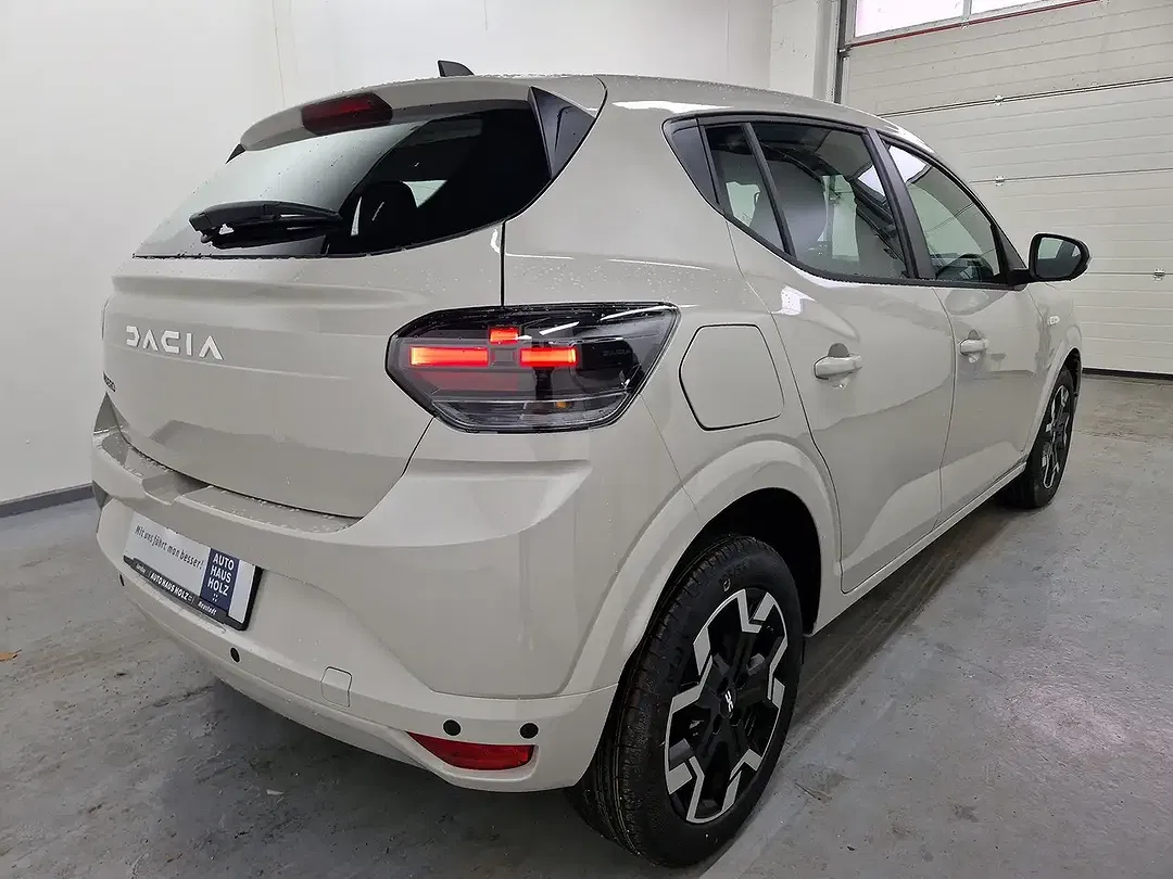 Dacia Sandero - Thumbnail 4