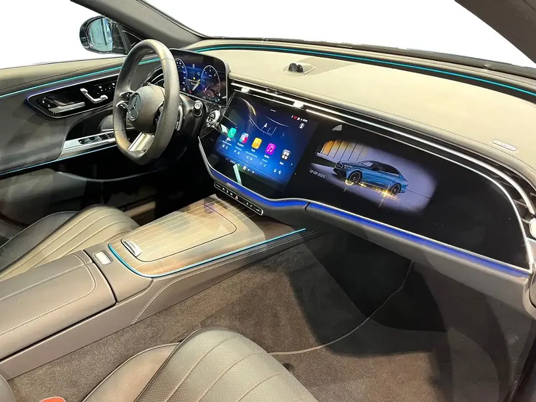 Mercedes-Benz E 220 - Thumbnail 14