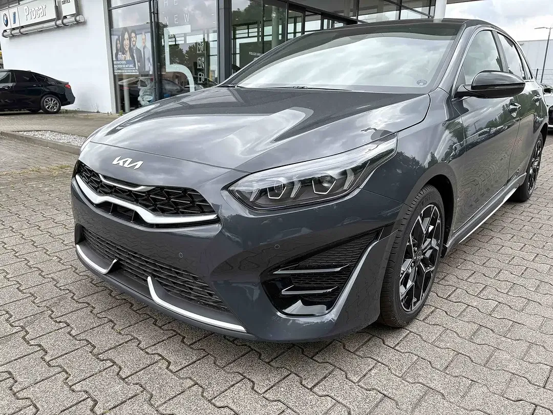 Kia Ceed / cee'd - Thumbnail 2