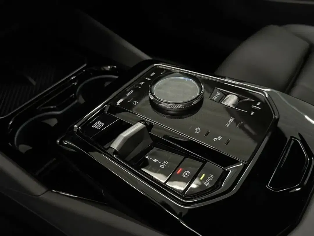 BMW 520 - Thumbnail 10
