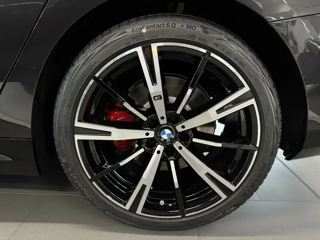 BMW 520 - Thumbnail 14