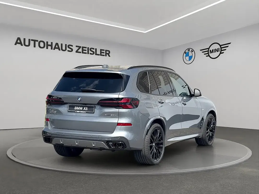 BMW X5 - Thumbnail 2