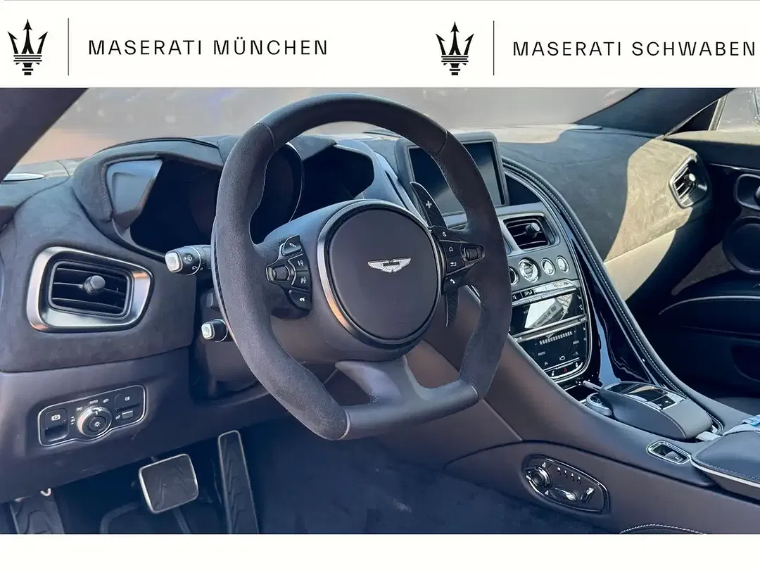 Aston Martin DBS - Thumbnail 2