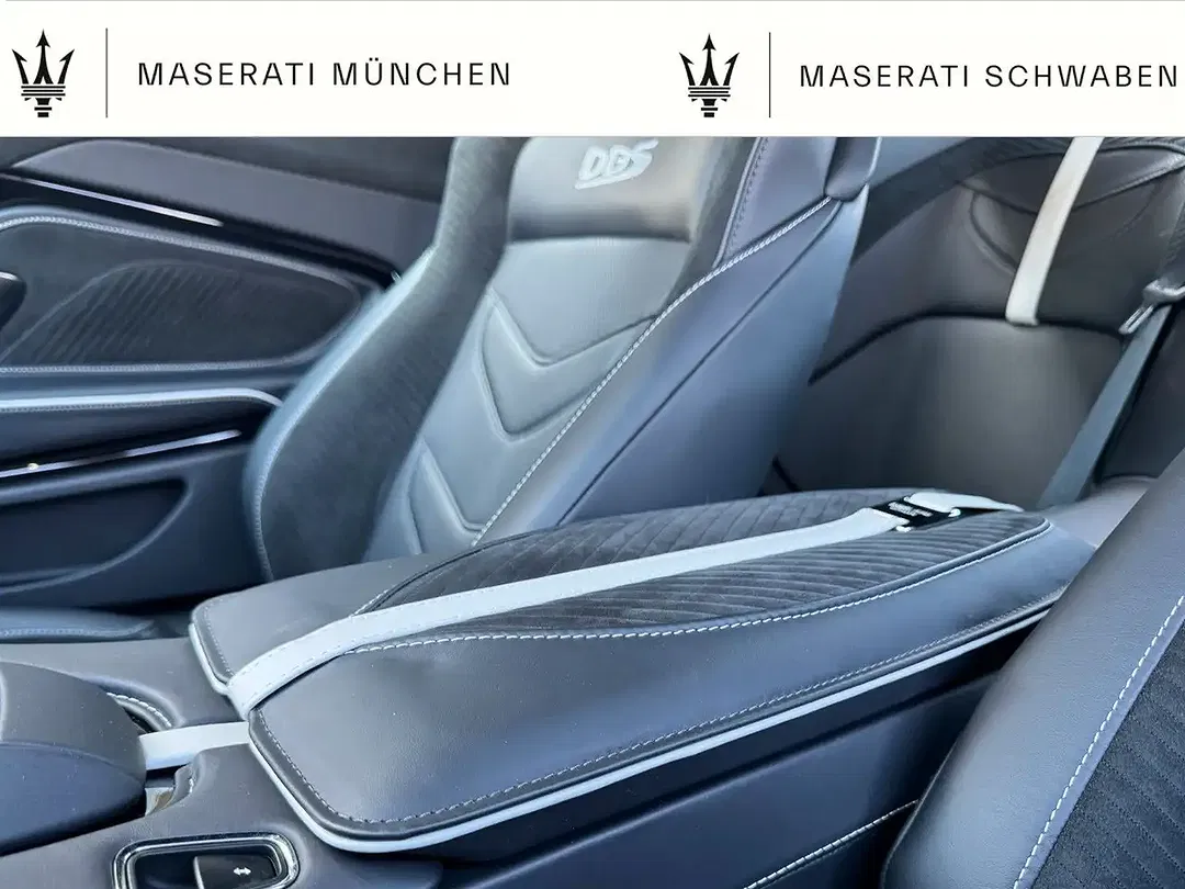 Aston Martin DBS - Thumbnail 9