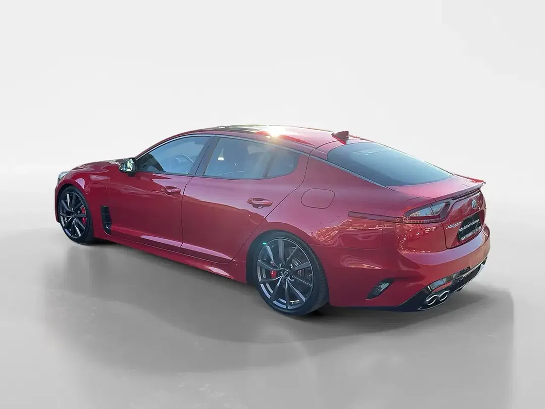 Kia Stinger - Thumbnail 4