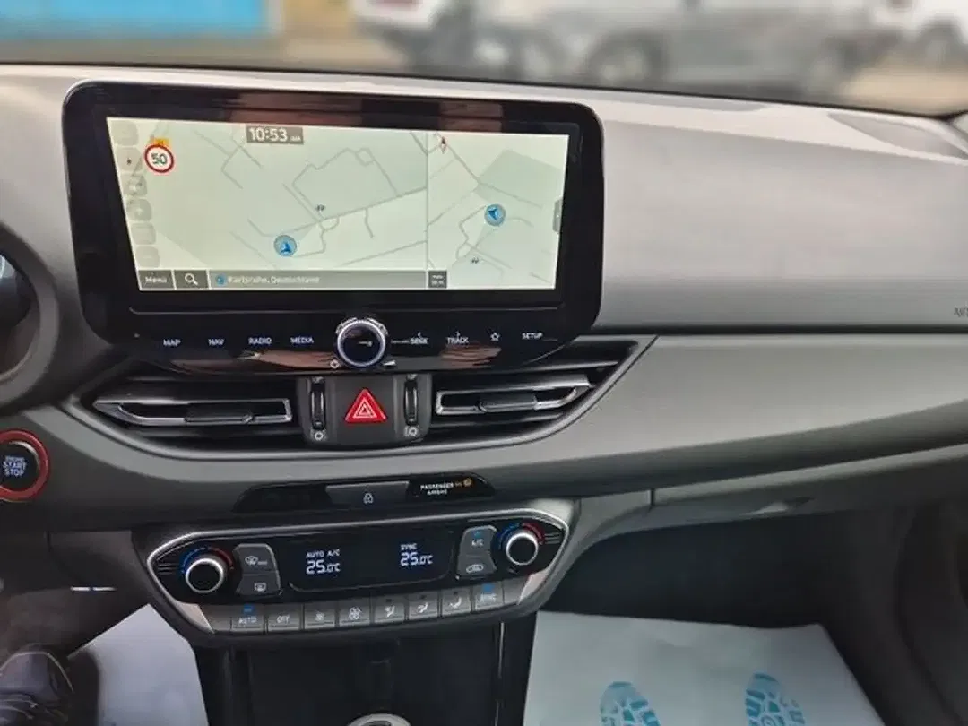 Hyundai i30 - Thumbnail 11