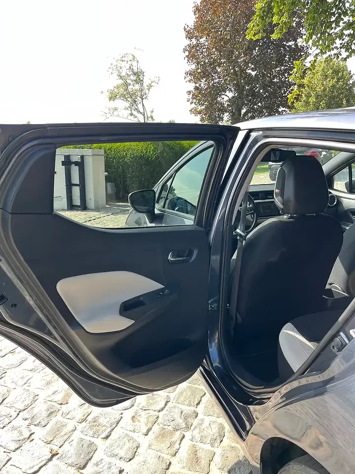 Nissan Micra - Thumbnail 12