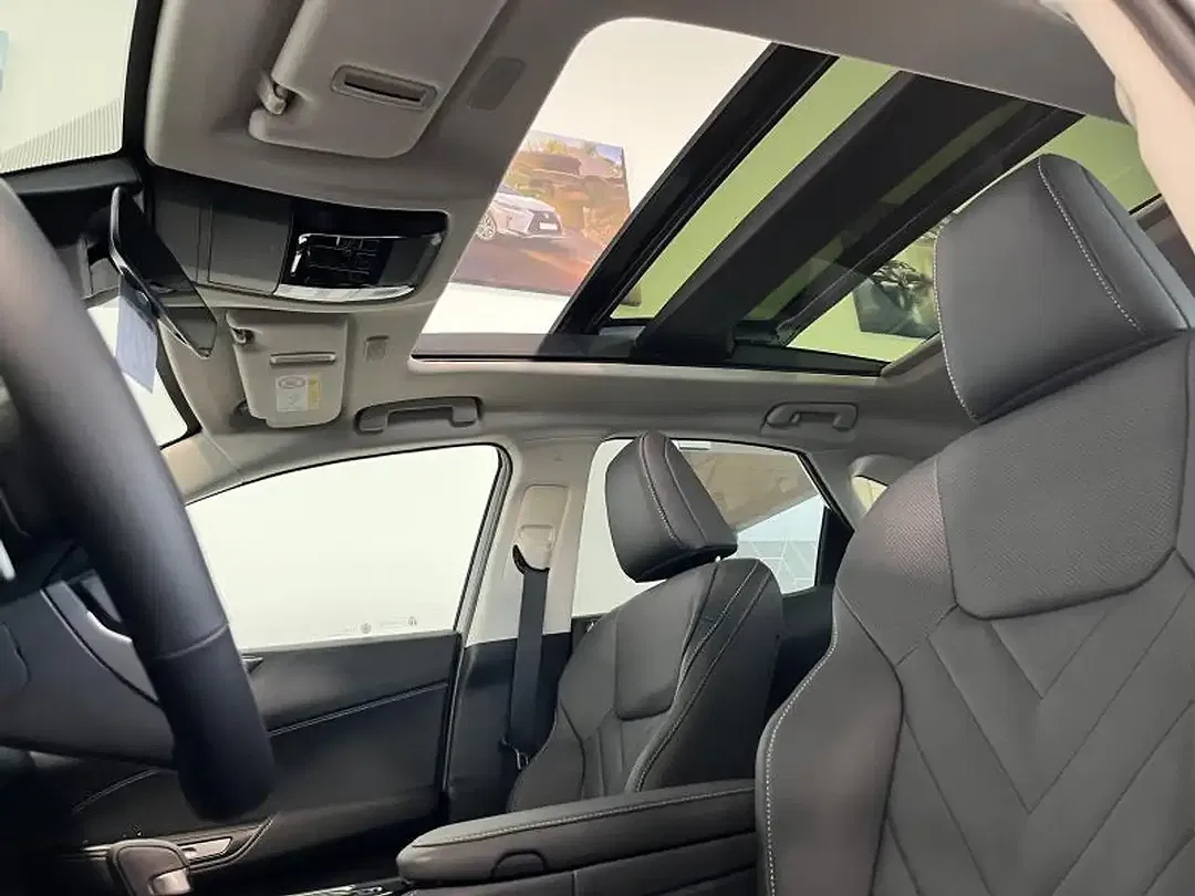 Lexus NX 450h+ - Thumbnail 11