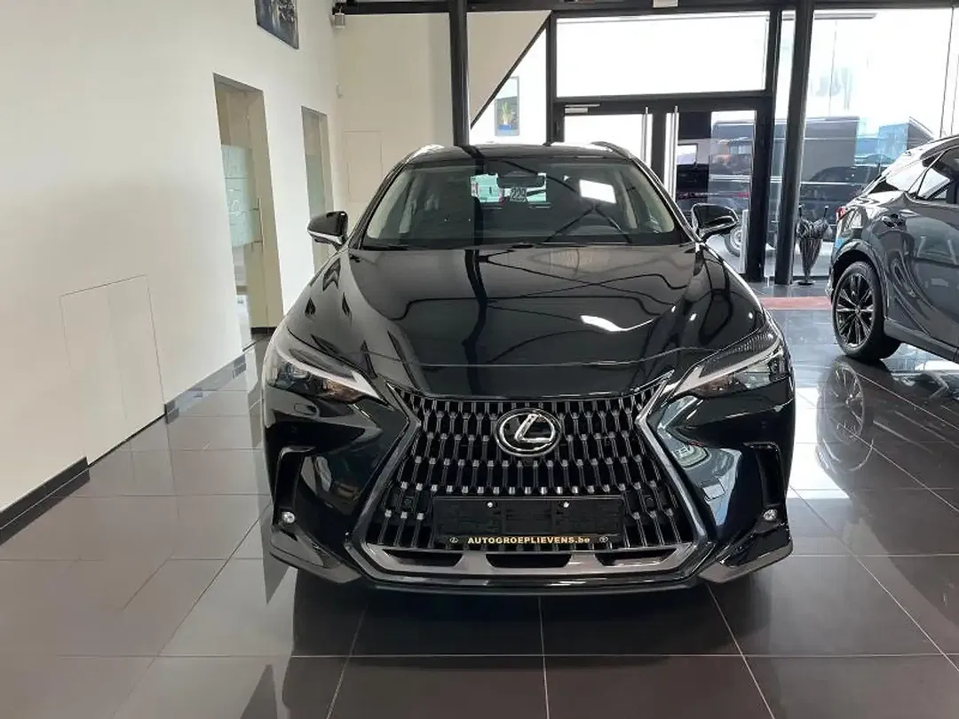 Lexus NX 450h+ - Thumbnail 2