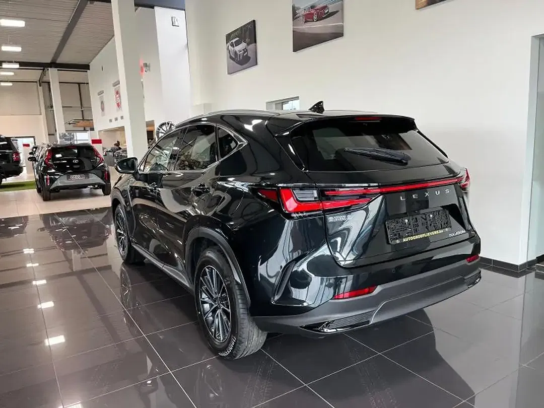 Lexus NX 450h+ - Thumbnail 6