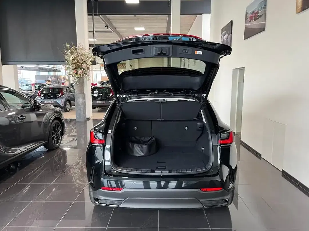 Lexus NX 450h+ - Thumbnail 7