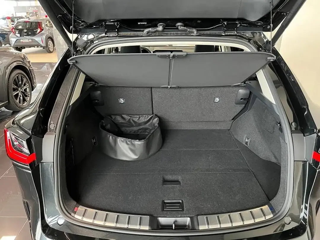 Lexus NX 450h+ - Thumbnail 8