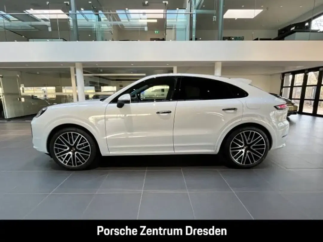 Porsche Cayenne - Thumbnail 2