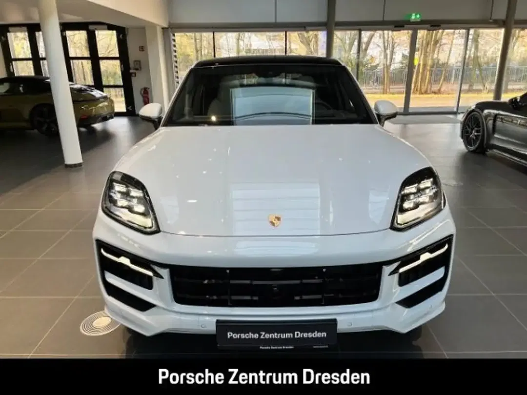 Porsche Cayenne - Thumbnail 9
