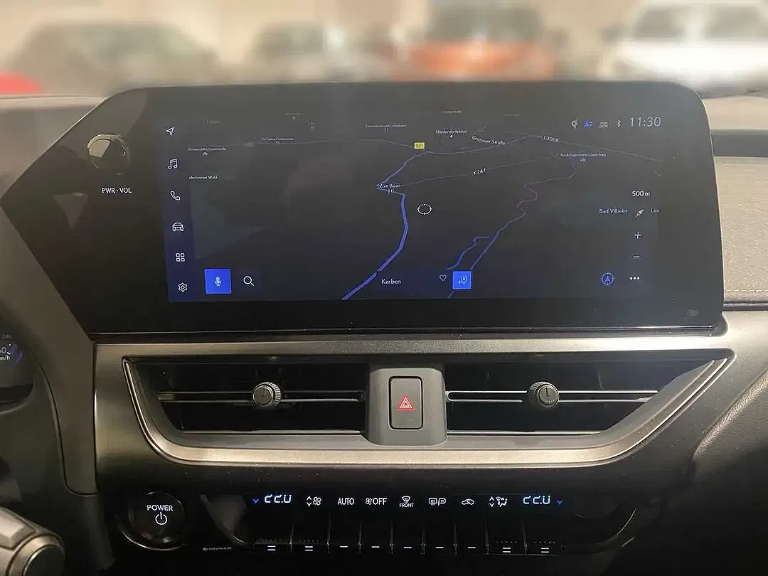 Lexus UX 300h - Thumbnail 13