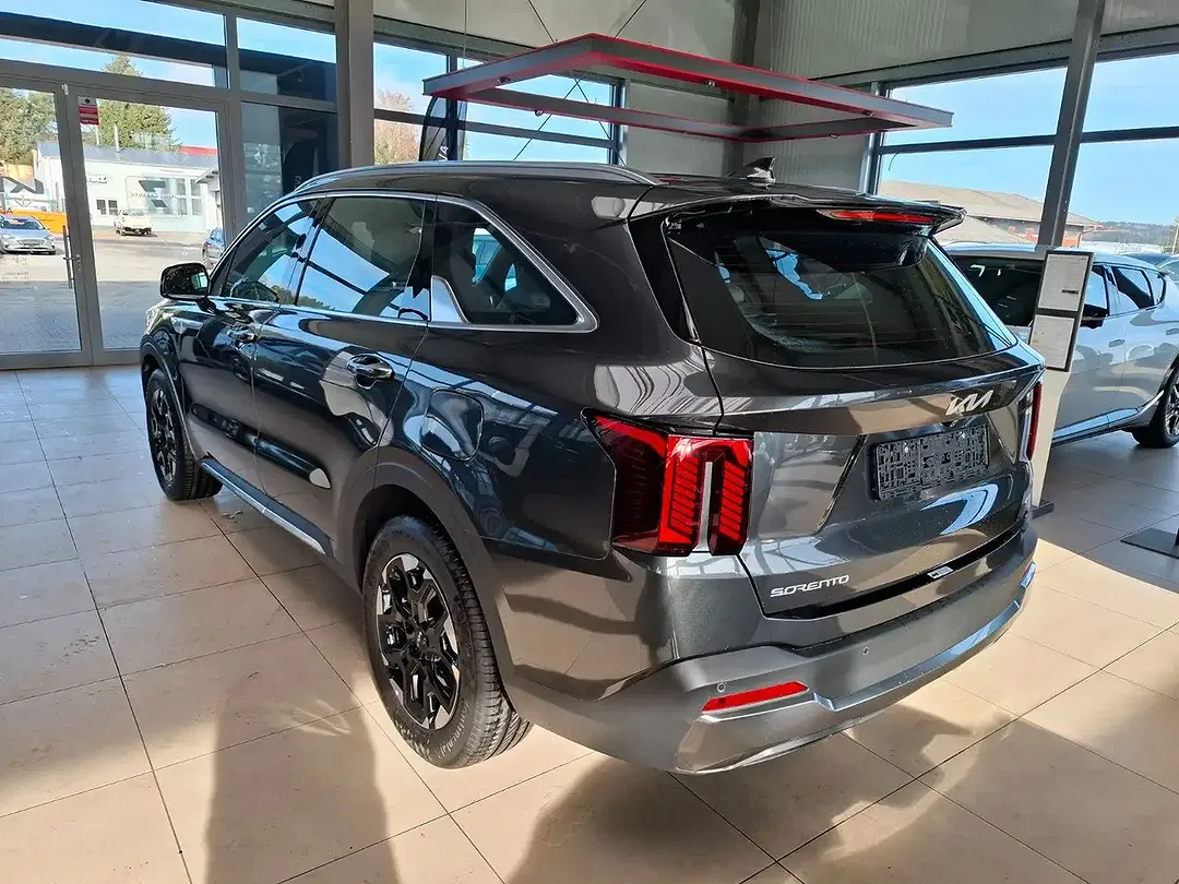 Kia Sorento - Thumbnail 5