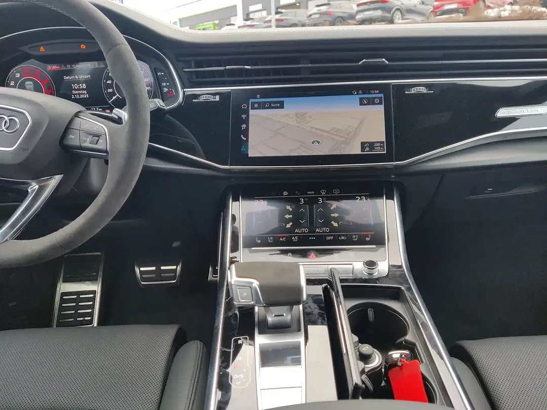 Audi RS Q8 - Thumbnail 14