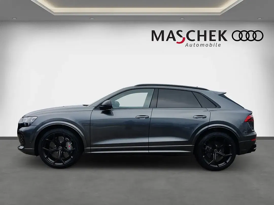 Audi RS Q8 - Thumbnail 2