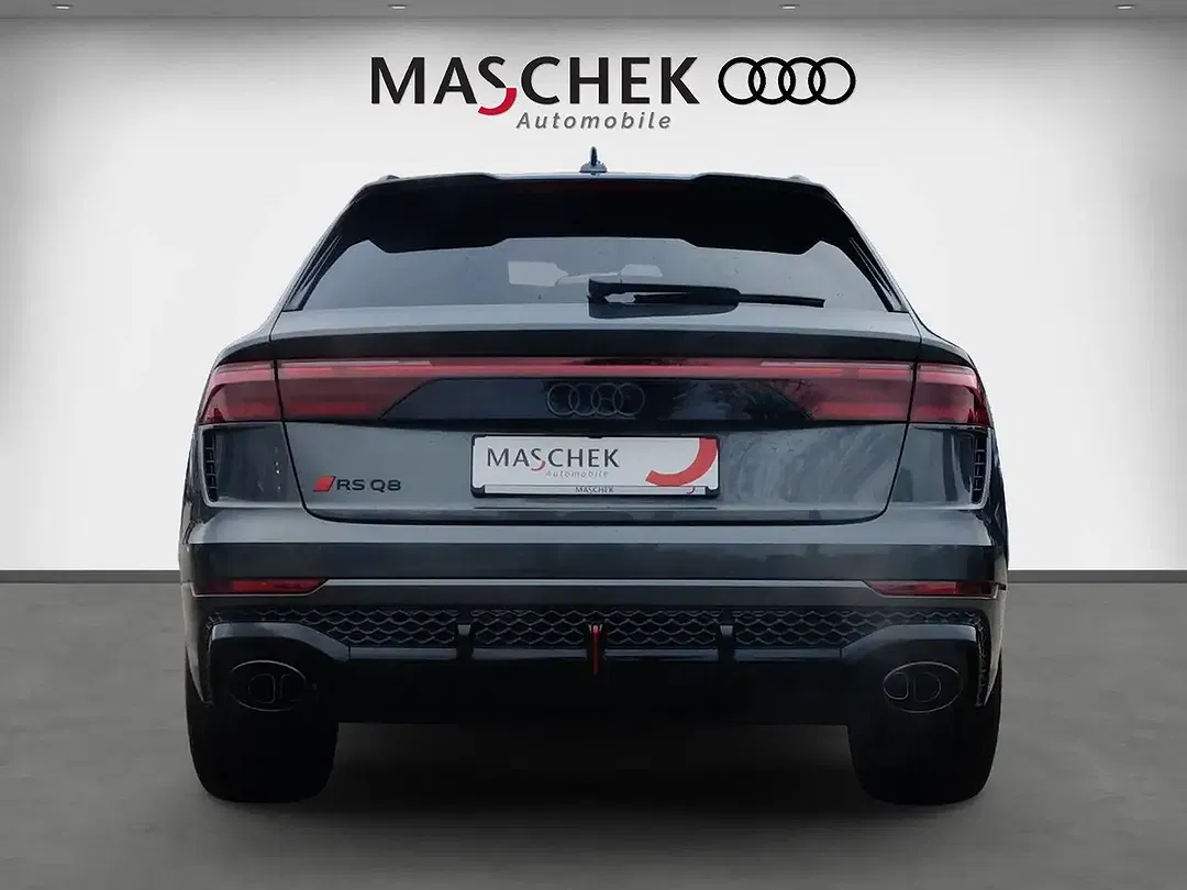Audi RS Q8 - Thumbnail 4