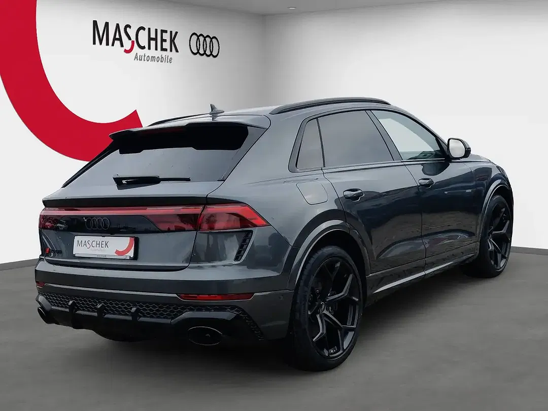 Audi RS Q8 - Thumbnail 5