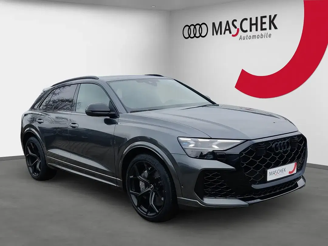 Audi RS Q8 - Thumbnail 6