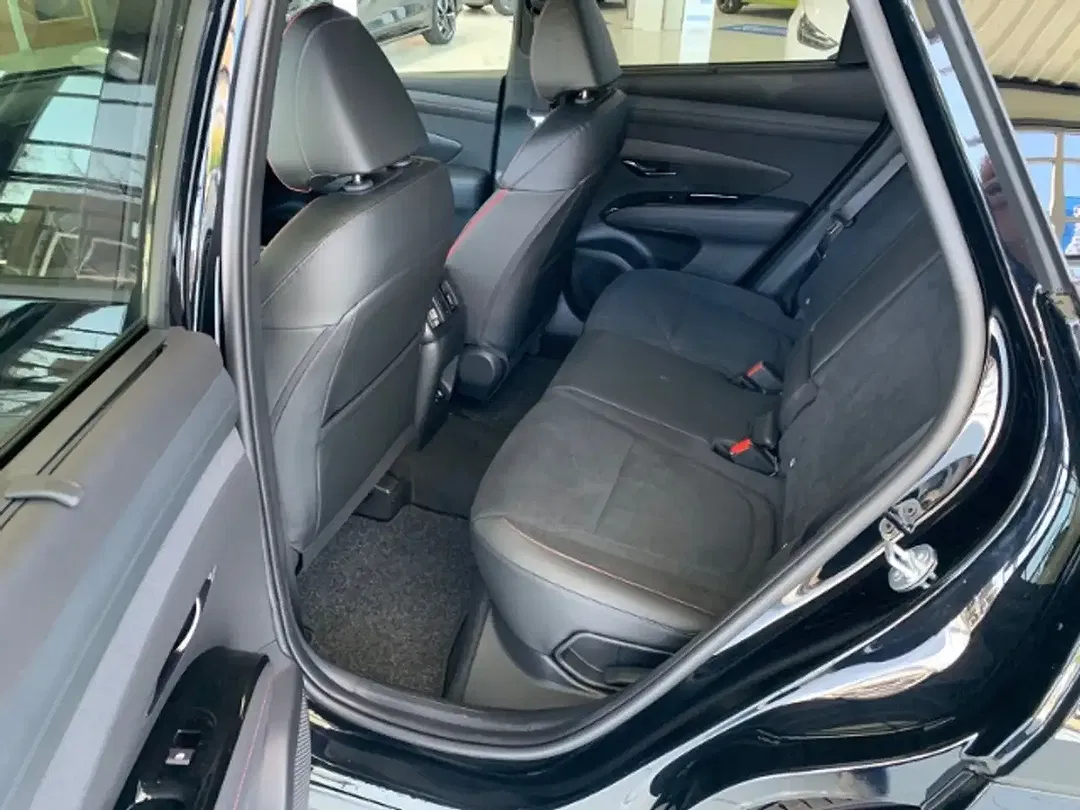 Hyundai TUCSON - Thumbnail 9