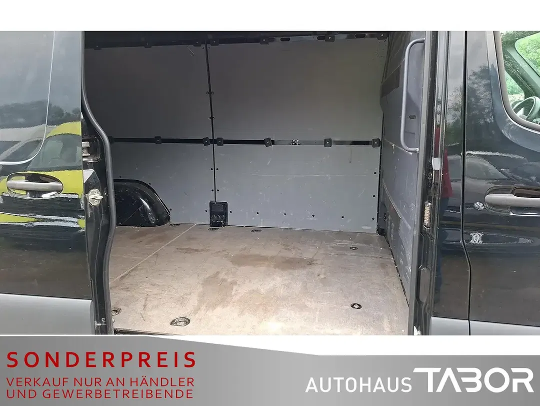 Mercedes-Benz Sprinter - Thumbnail 8