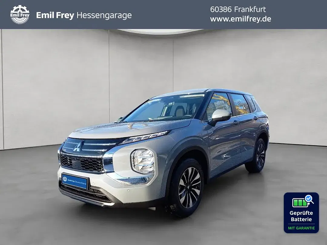 Mitsubishi Outlander - Thumbnail 1
